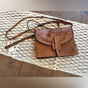 Patricia Nash retired crossbody/wristlet combo brown. Many compartments